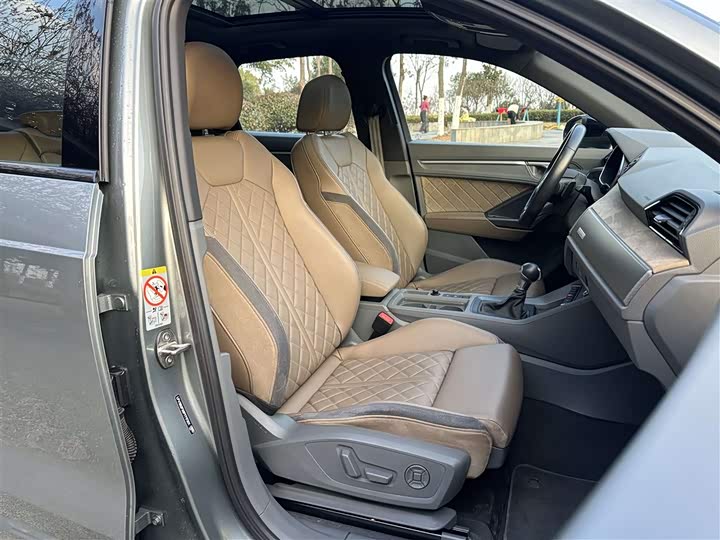 Фото 7 - Audi Q3