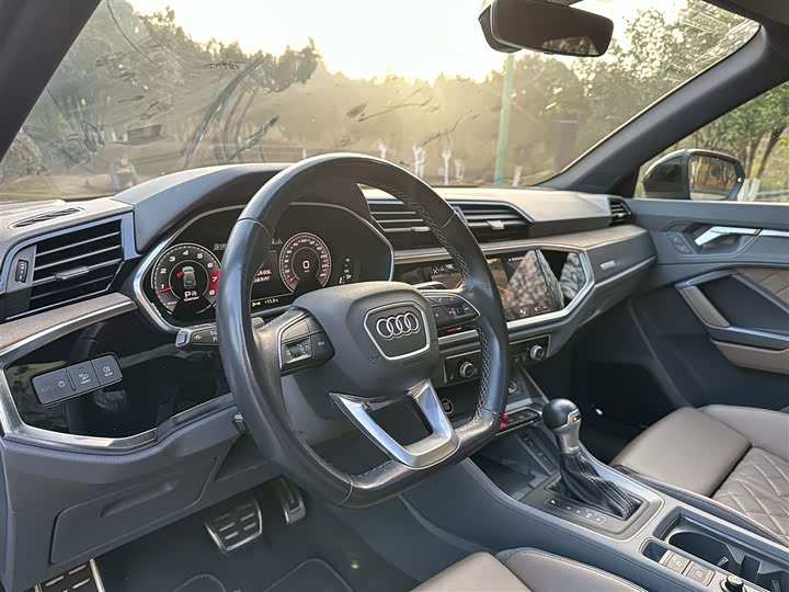 Фото 9 - Audi Q3
