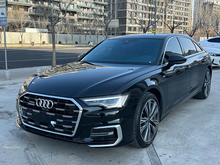 Фото 1 - Audi A6L