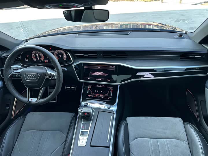 Фото 5 - Audi A6L