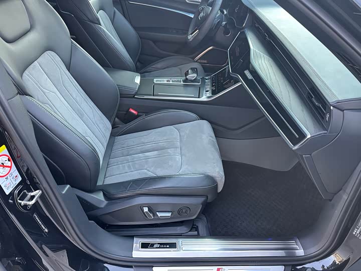 Фото 9 - Audi A6L