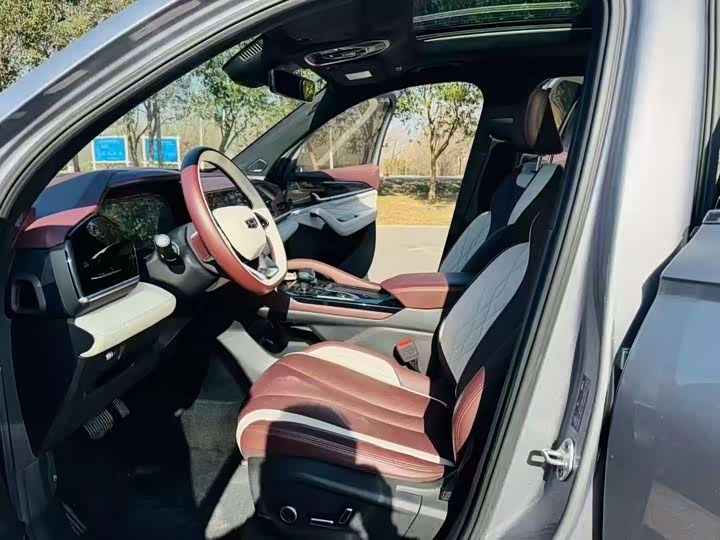 Фото 4 - Geely Monjaro