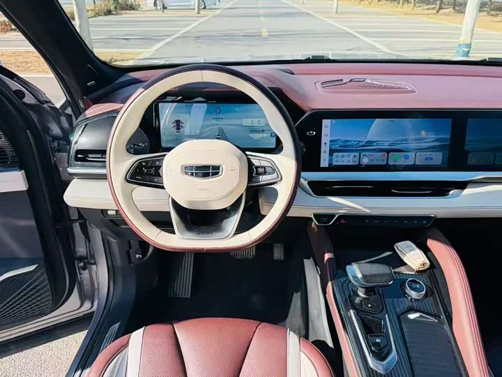 Фото 7 - Geely Monjaro