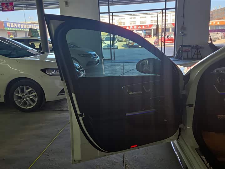 Фото 7 - Mercedes-Benz C-Class