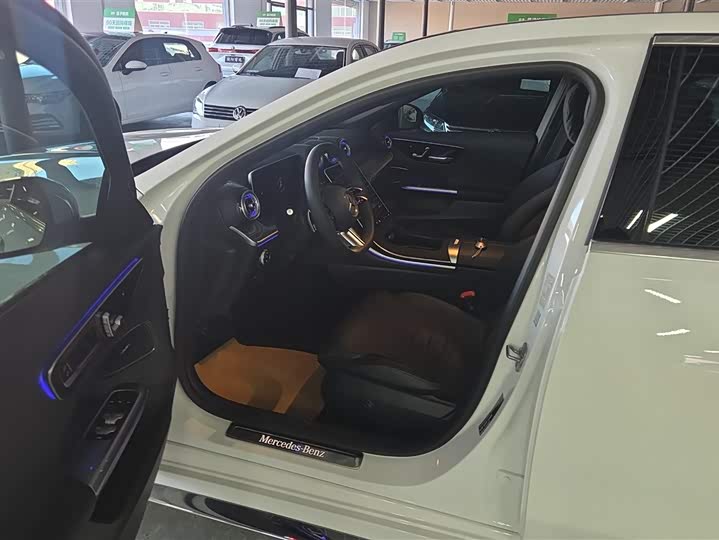 Фото 9 - Mercedes-Benz C-Class