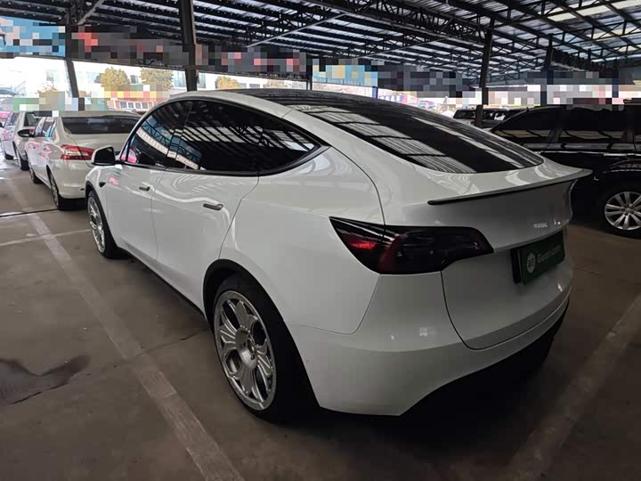 Фото 5 - Tesla Model Y