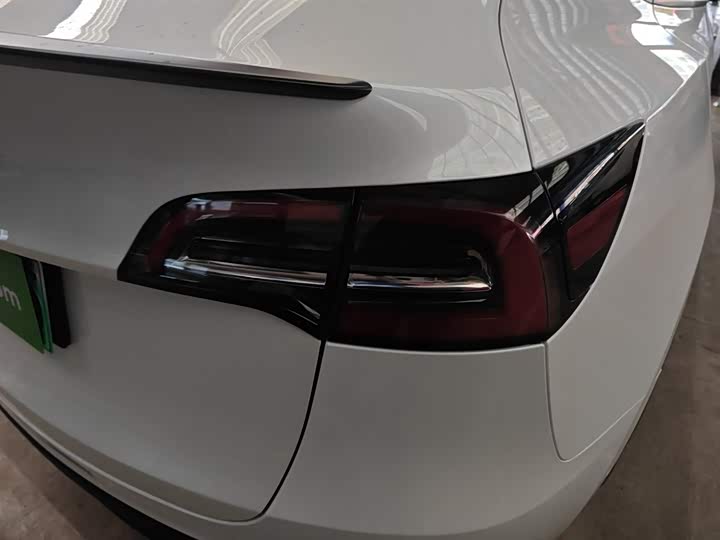 Фото 8 - Tesla Model Y