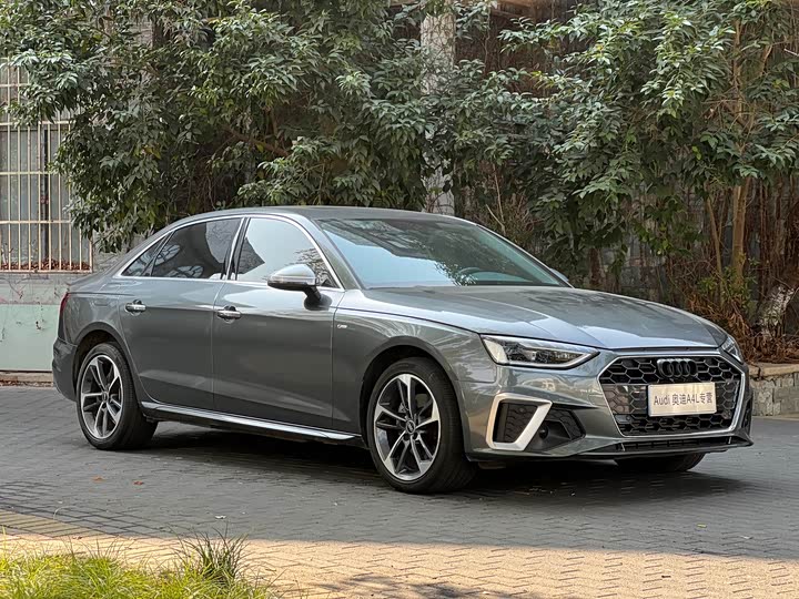 Фото 3 - Audi A4L