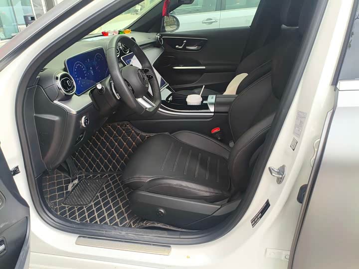 Фото 4 - Mercedes-Benz C-Class