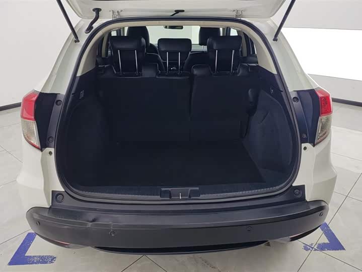 Фото 4 - Honda Vezel