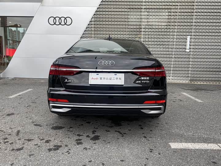 Фото 5 - Audi A6L