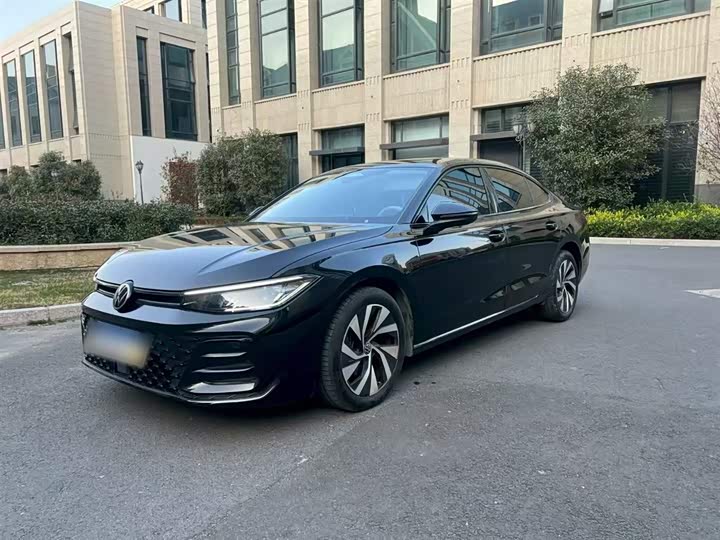 Фото 1 - Volkswagen Passat