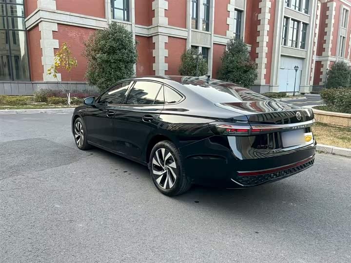 Фото 5 - Volkswagen Passat