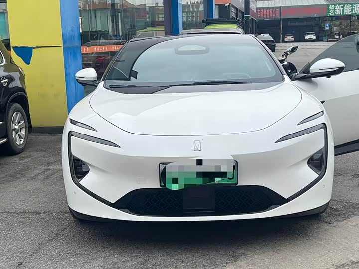 Фото 2 - Avatr 12