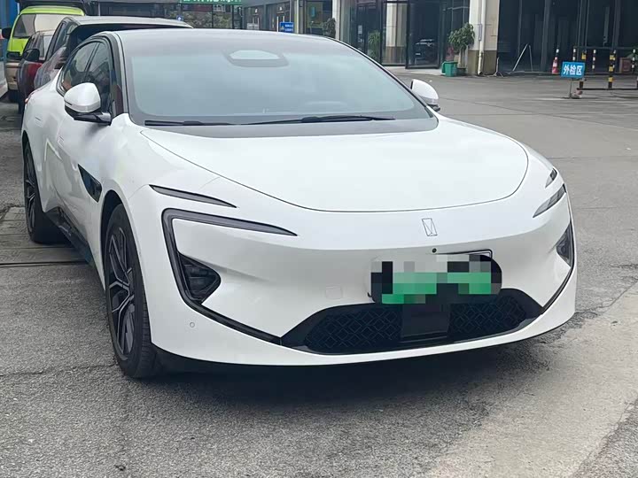 Фото 3 - Avatr 12