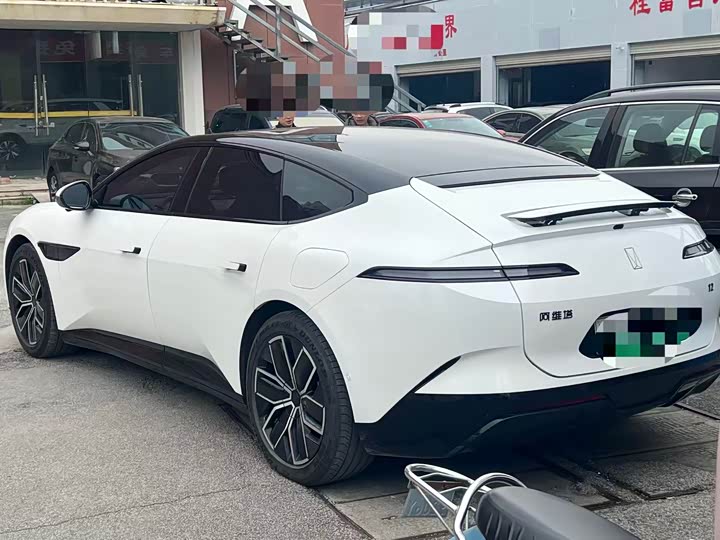 Фото 8 - Avatr 12