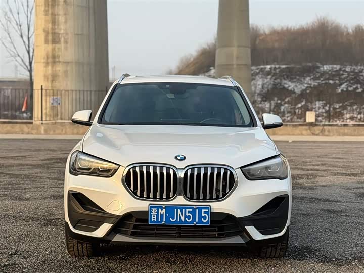 Фото 2 - BMW X1