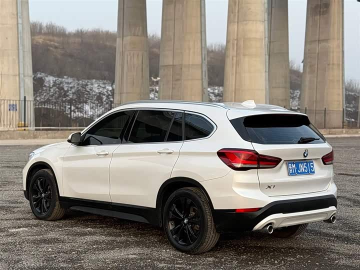Фото 6 - BMW X1