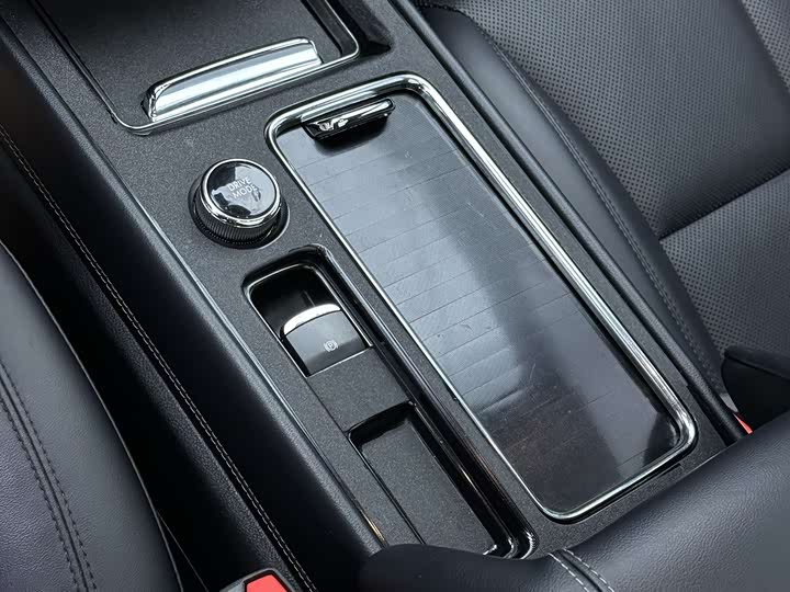 Фото 9 - Lincoln Corsair