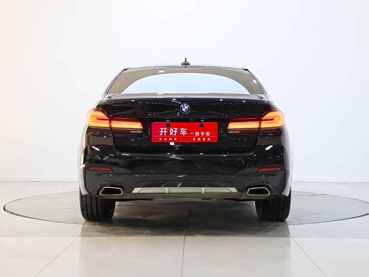 Фото 3 - BMW 5 Series