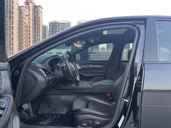 Фото 8 - Cadillac CT5