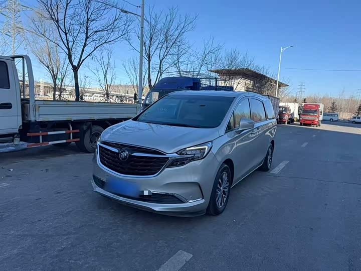 Фото 2 - Buick GL8 ES