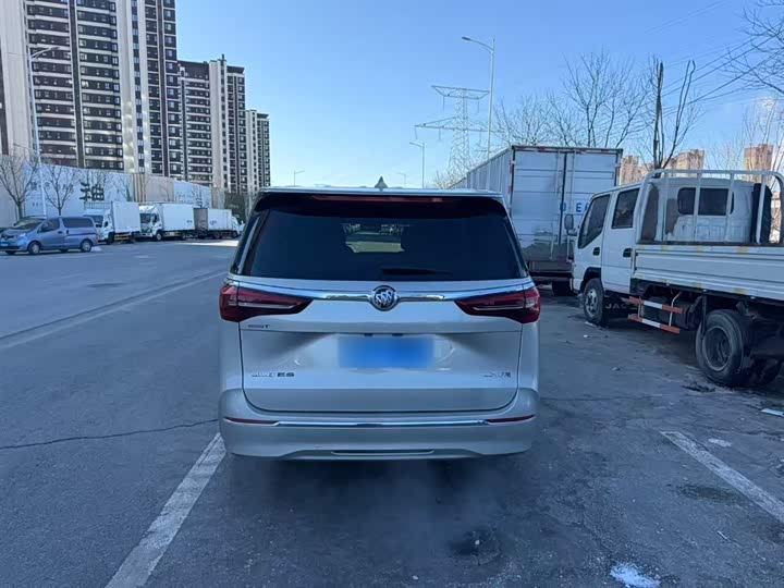 Фото 6 - Buick GL8 ES