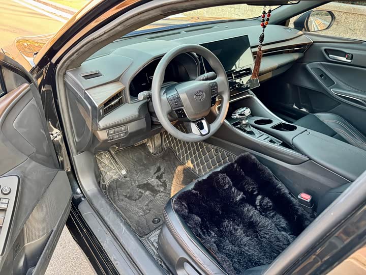 Фото 9 - Toyota Avalon