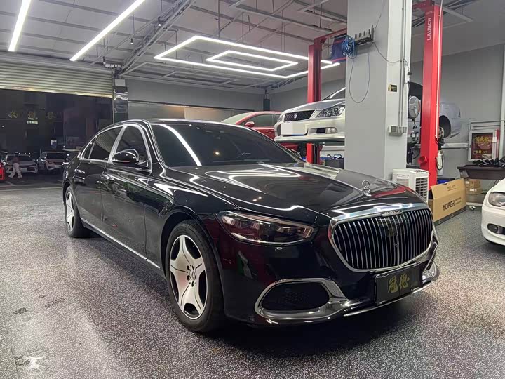 Фото 2 - Mercedes-Benz Maybach S-Class
