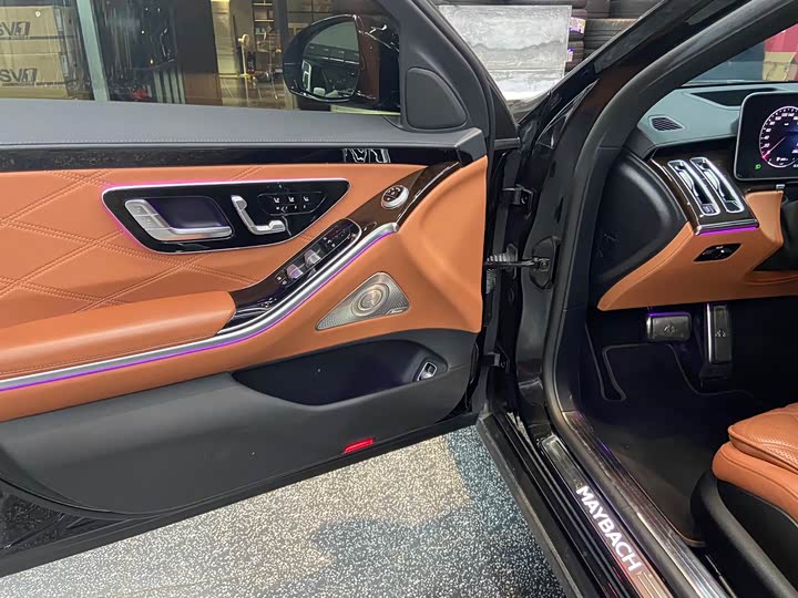 Фото 5 - Mercedes-Benz Maybach S-Class