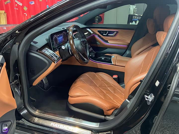 Фото 6 - Mercedes-Benz Maybach S-Class