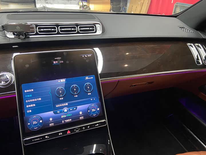 Фото 9 - Mercedes-Benz Maybach S-Class