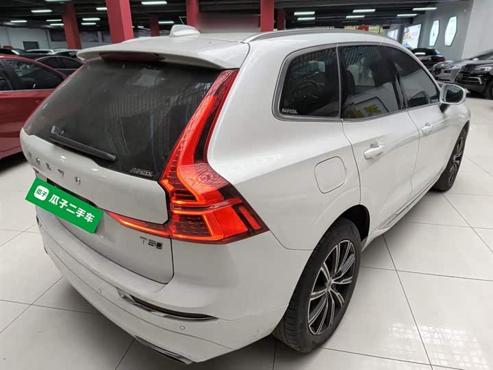 Фото 7 - Volvo XC60