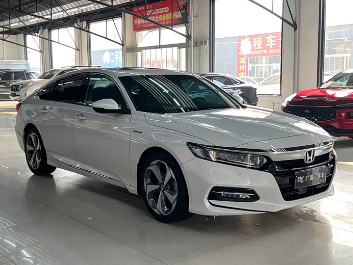 Фото 3 - Honda Accord