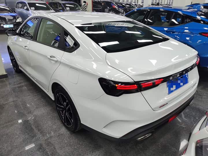 Фото 5 - Geely Binrui