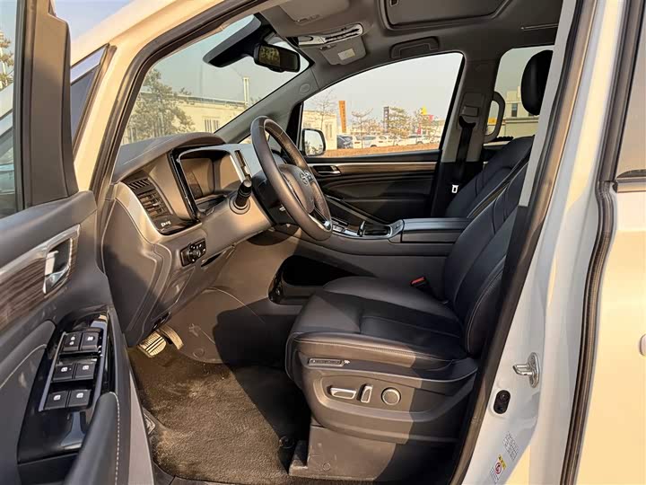 Фото 9 - GAC Trumpchi M8