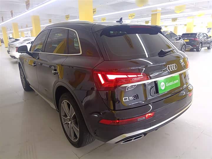 Фото 5 - Audi Q5L