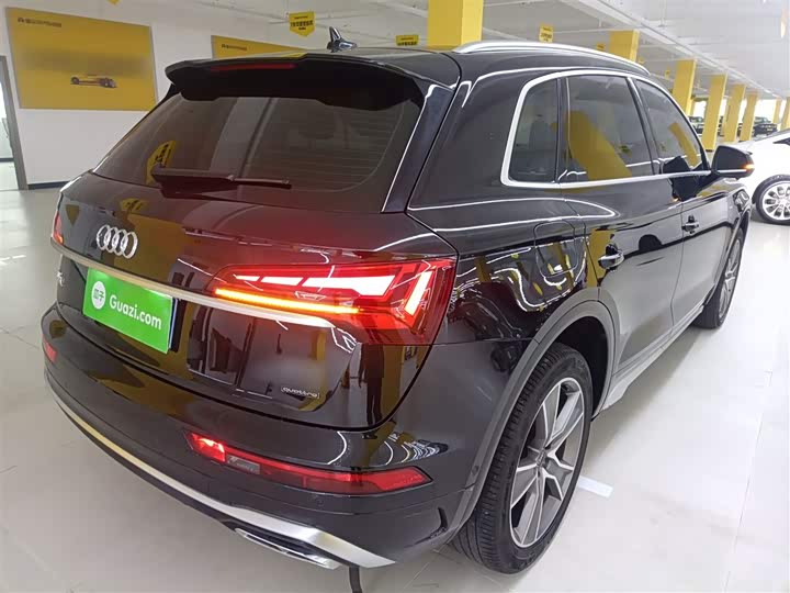 Фото 7 - Audi Q5L