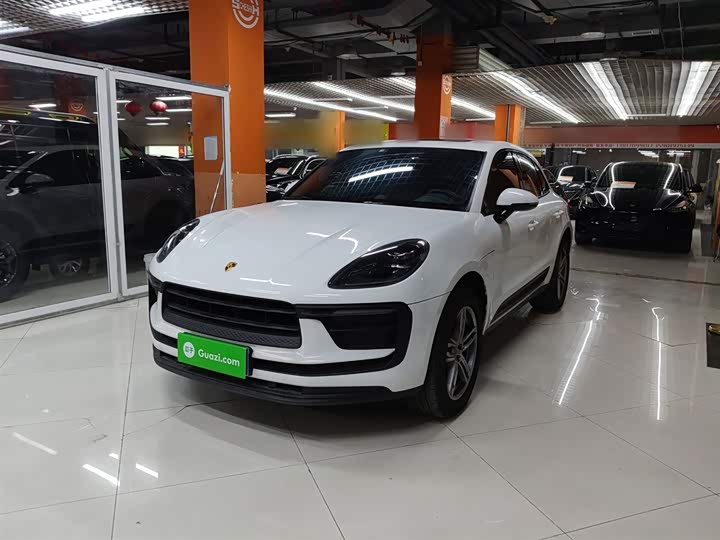 Фото 1 - Porsche Macan