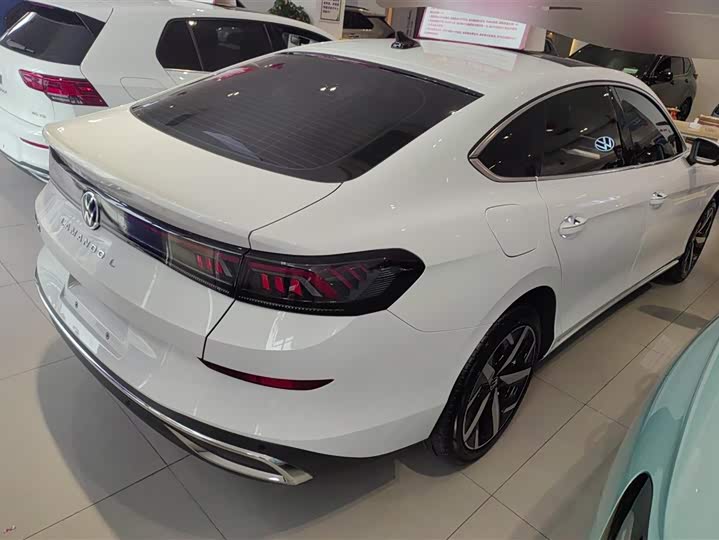 Фото 3 - Volkswagen Lamando L