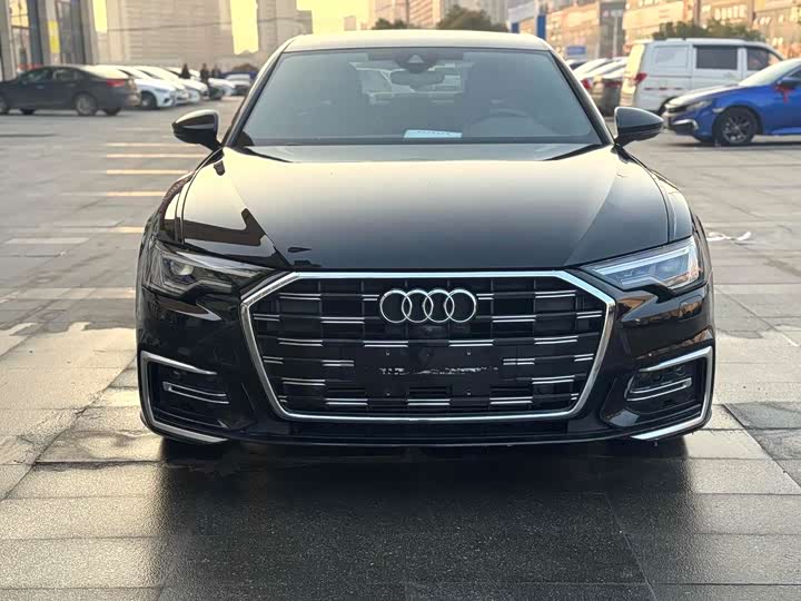 Фото 4 - Audi A6L