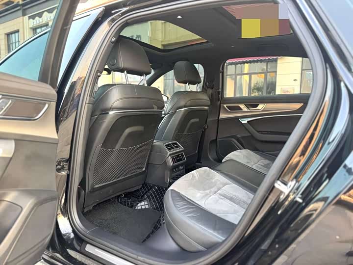 Фото 5 - Audi A6L