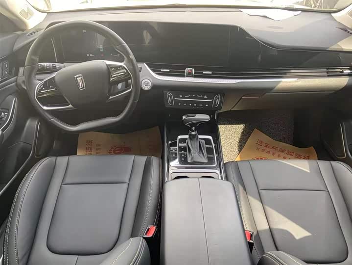 Фото 7 - Bestune B70