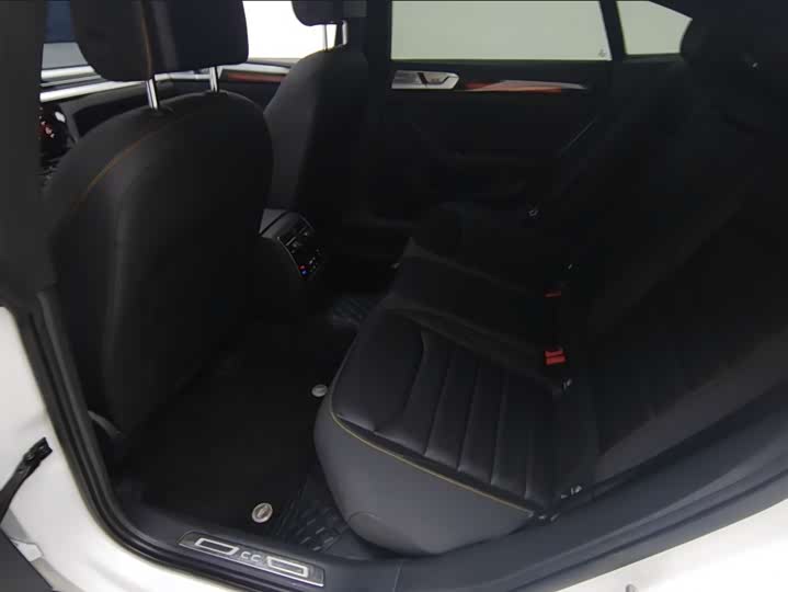 Фото 9 - Volkswagen CC