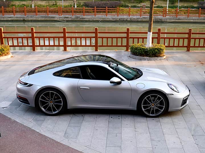 Фото 3 - Porsche 911