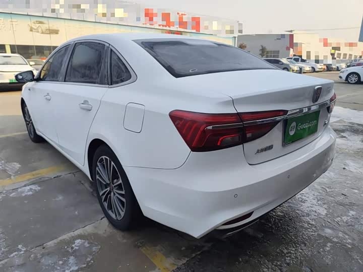 Фото 5 - Roewe i6
