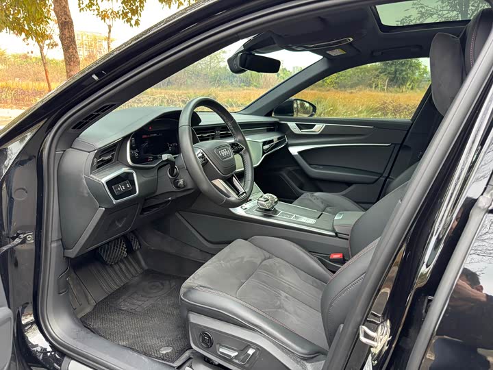 Фото 5 - Audi A6L