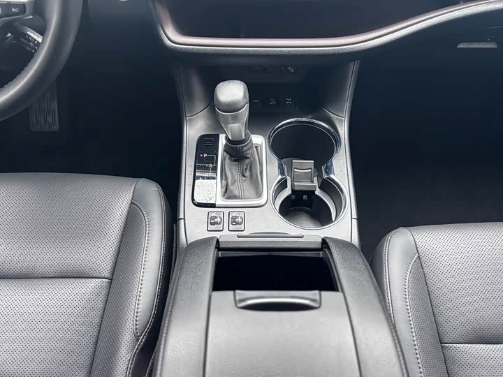 Фото 9 - Toyota Highlander