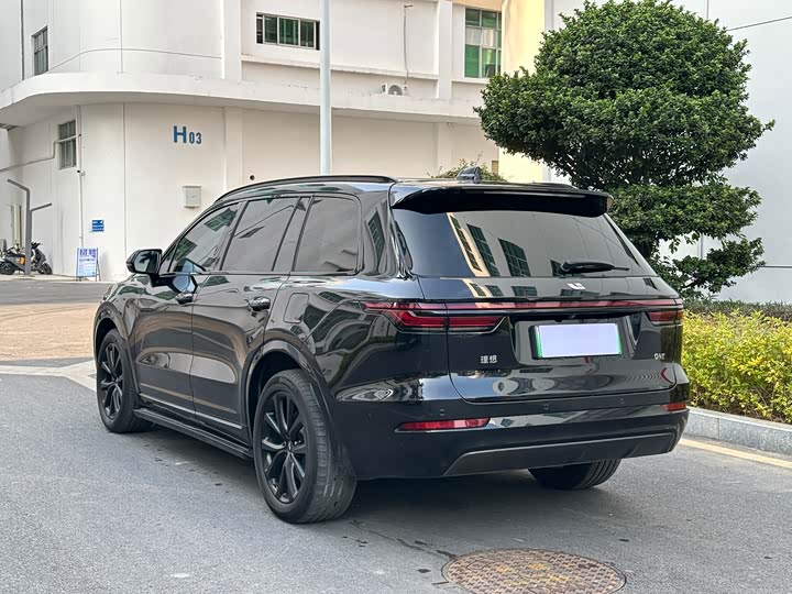 Фото 3 - LiXiang One