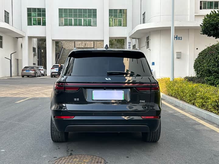 Фото 4 - LiXiang One